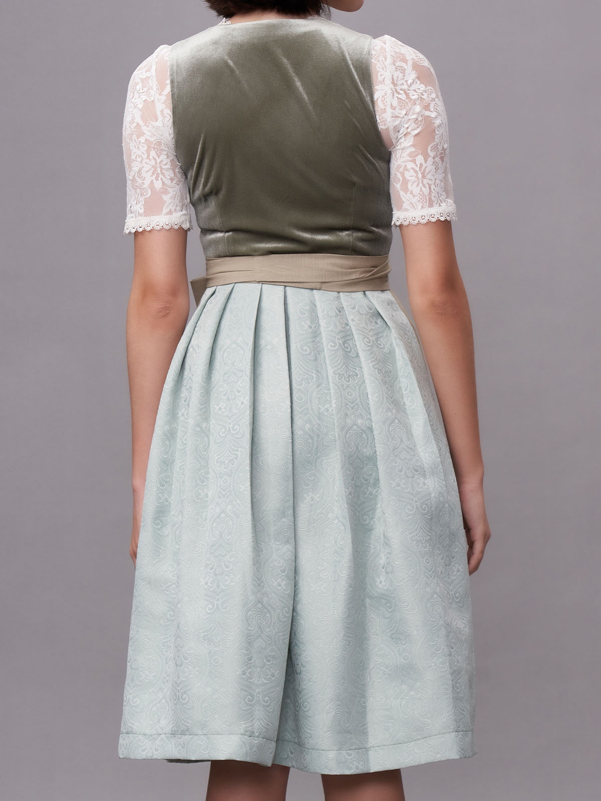 Traditionelles grünes Dirndl von Amuseliebe