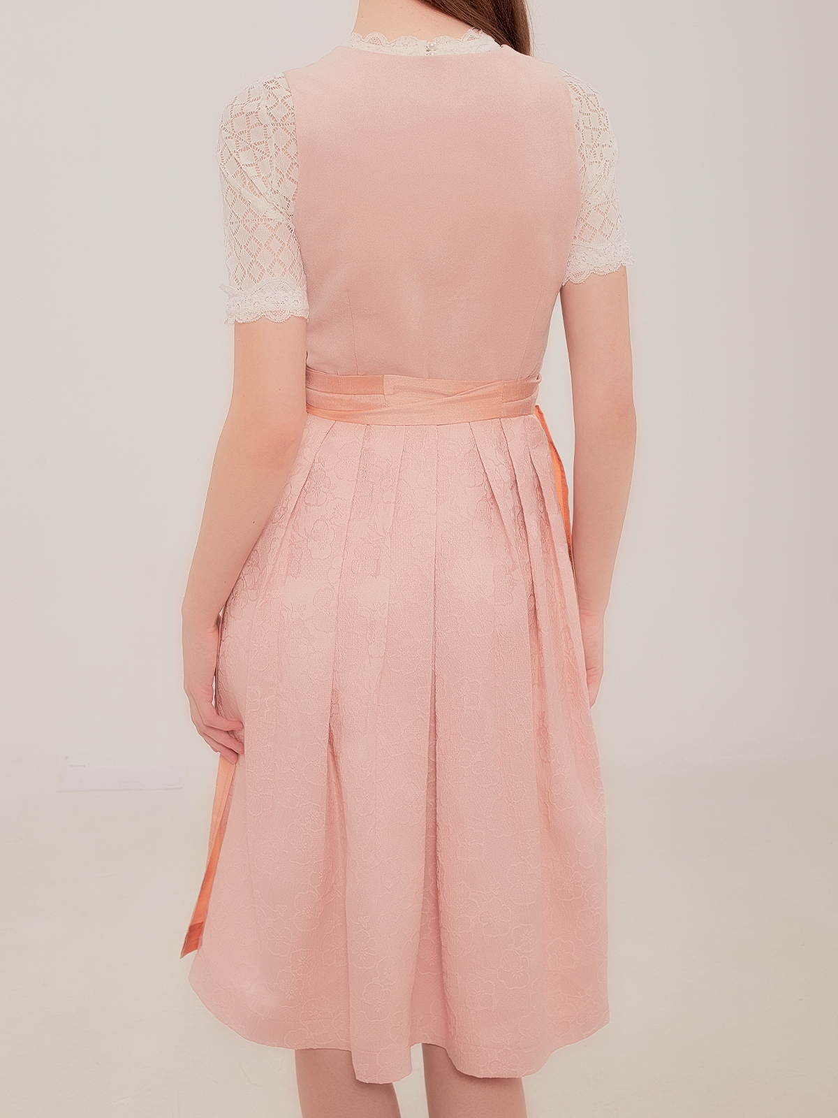 Dirndlbluse langarm V-Ausschnitt in Rosa