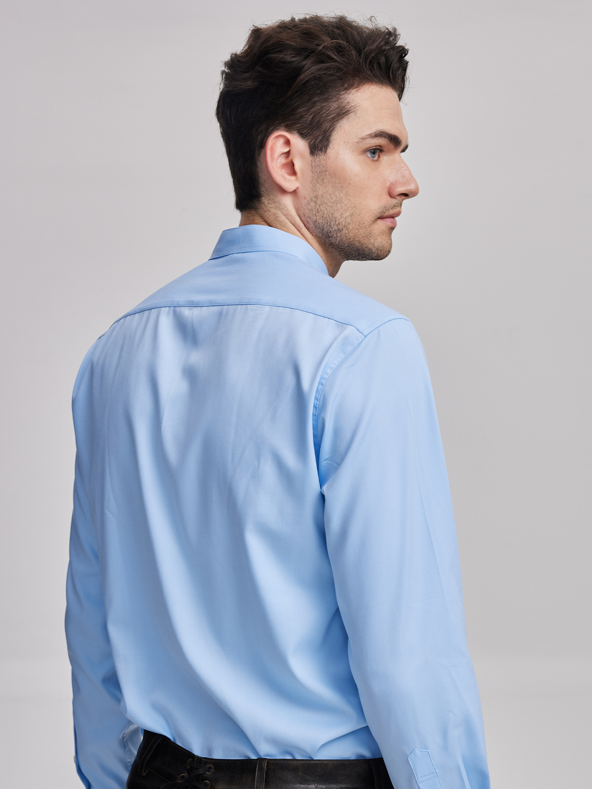 Stilvolle Langarm Dirndlbluse in Blau