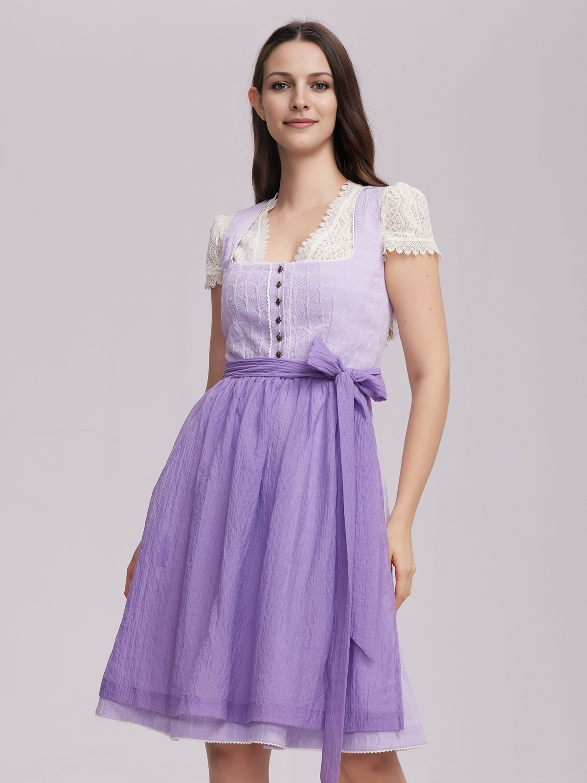 Moderne Dirndlbluse mit Puffärmeln in Lila