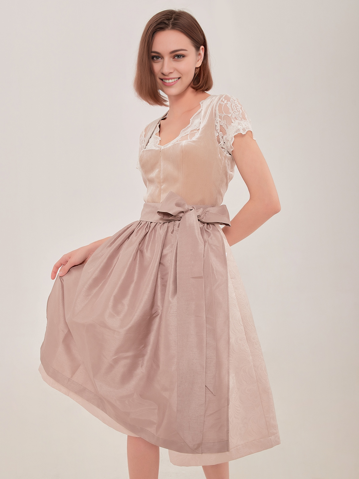 Dirndl in Braun – perfekt für festliche Anlässe