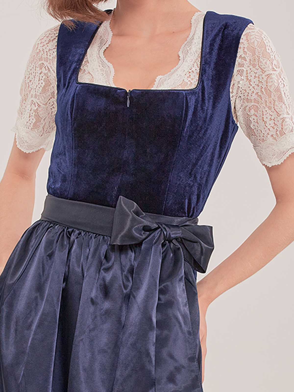 Dirndl in Blau