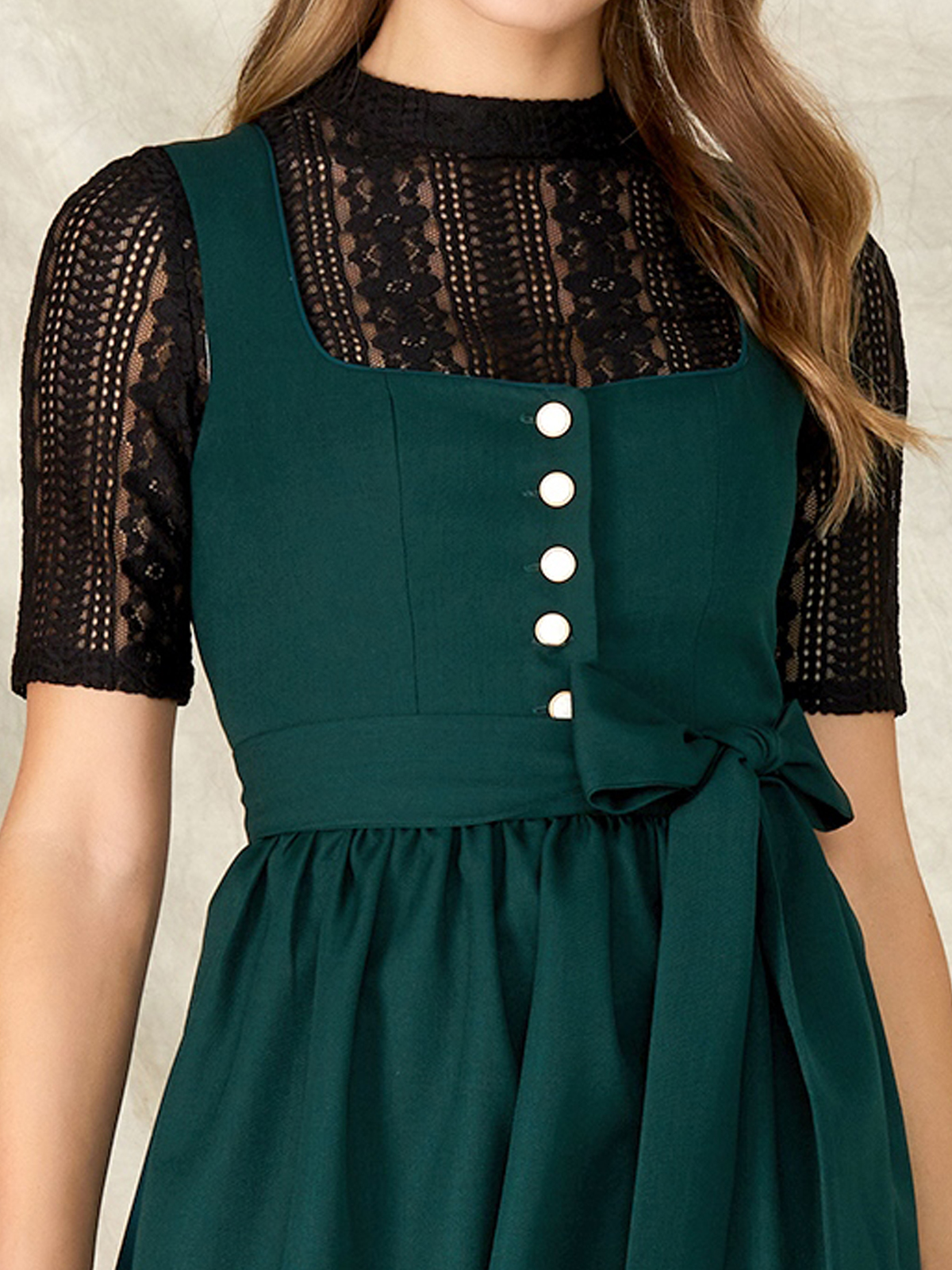 Dirndl Jeansblau – stilvoll und vielseitig