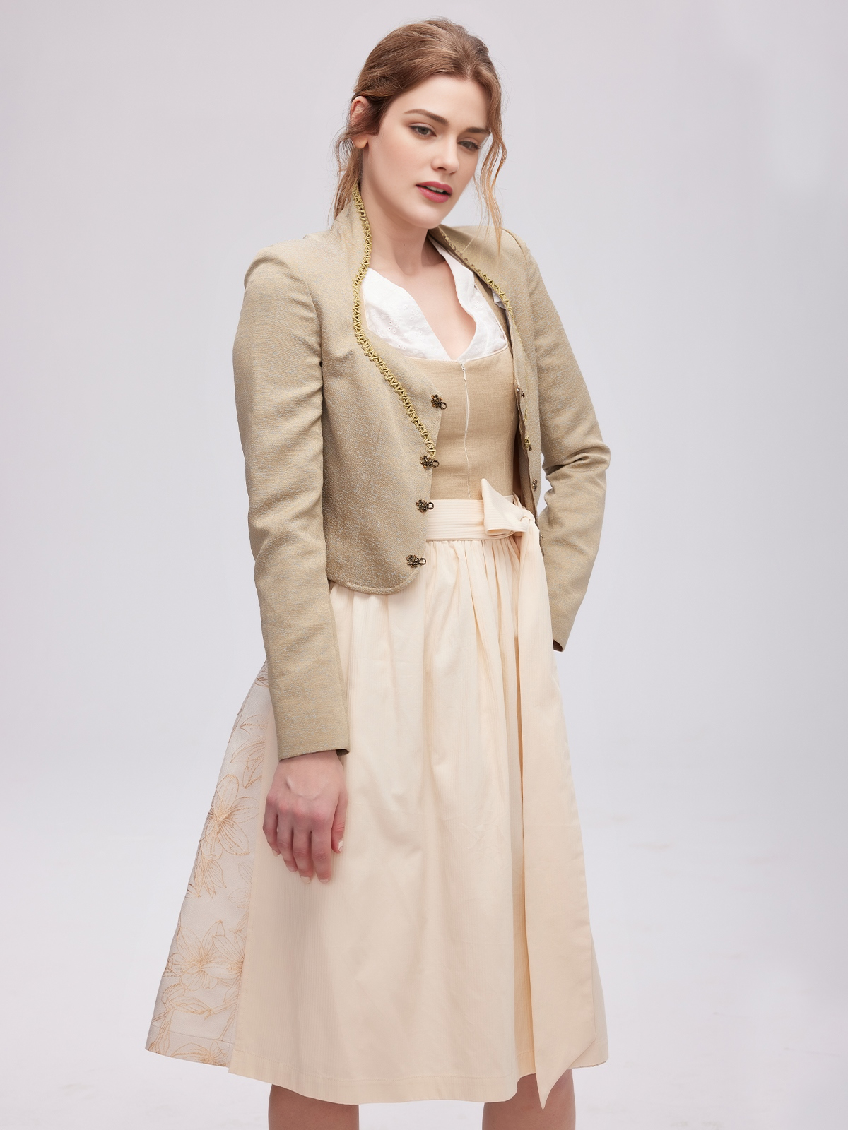 Modernes einfarbiges Dirndl in Grün