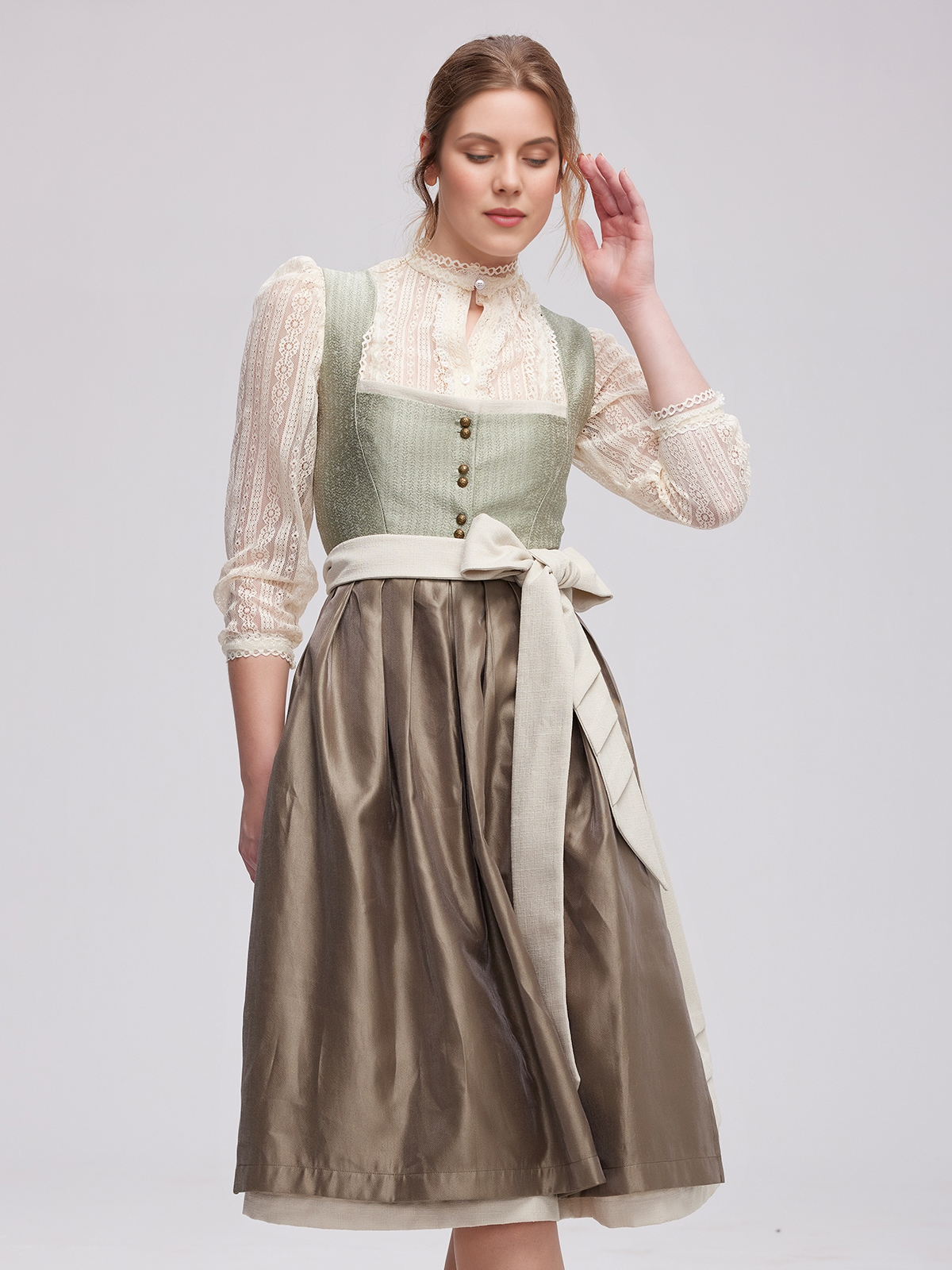 Modernes gelbes Dirndl mit frischem Design