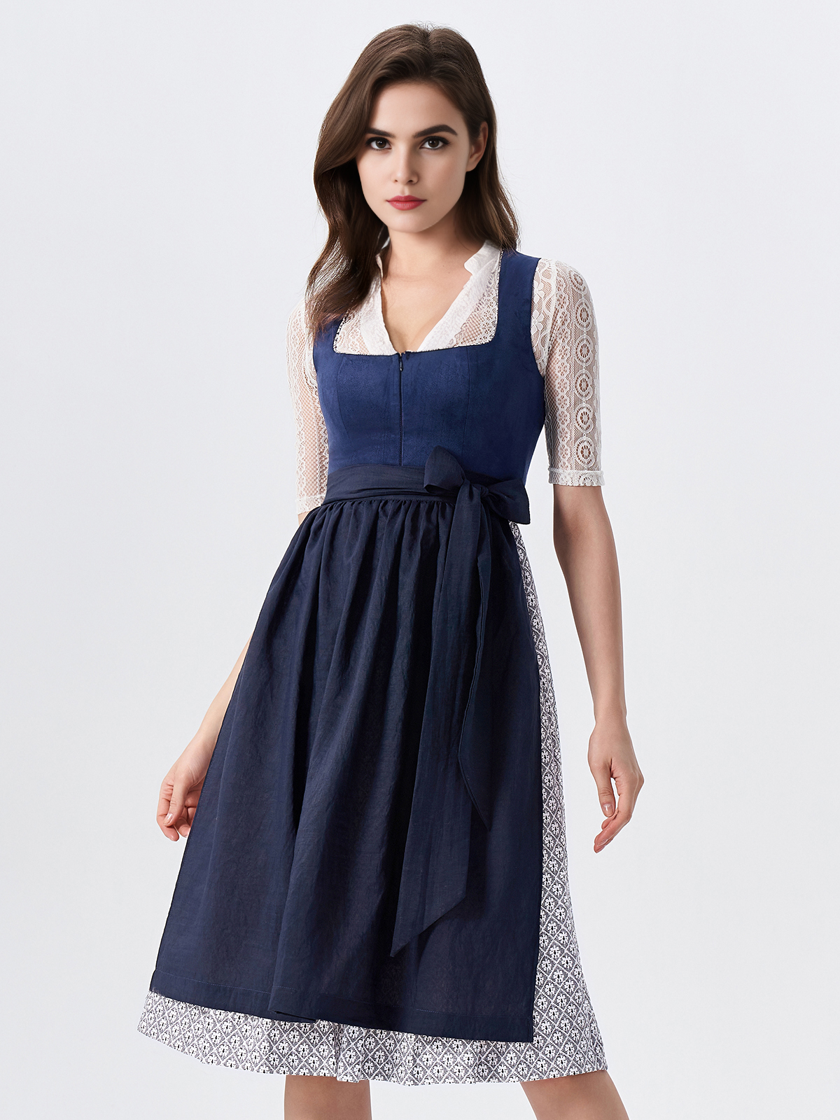 Modernes weinrotes Dirndl mit floralen Details