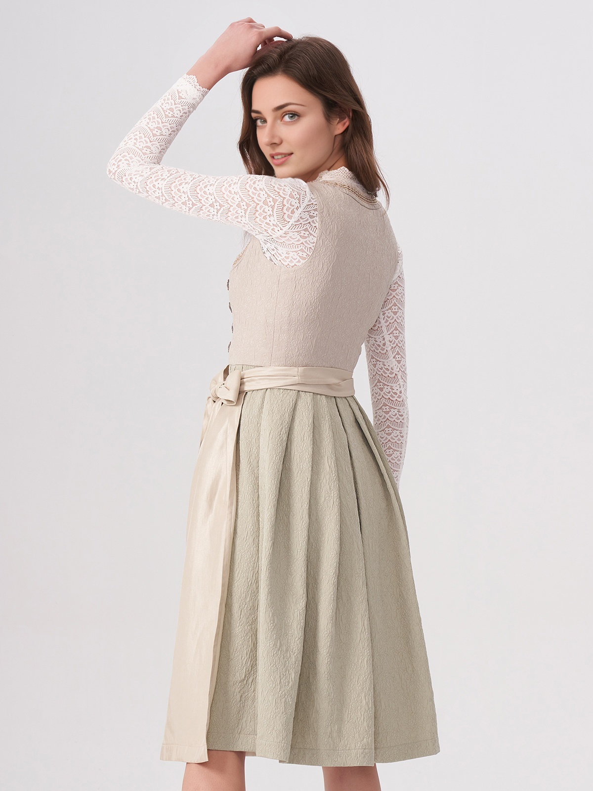Dirndlbluse langarm V-Ausschnitt in Beige
