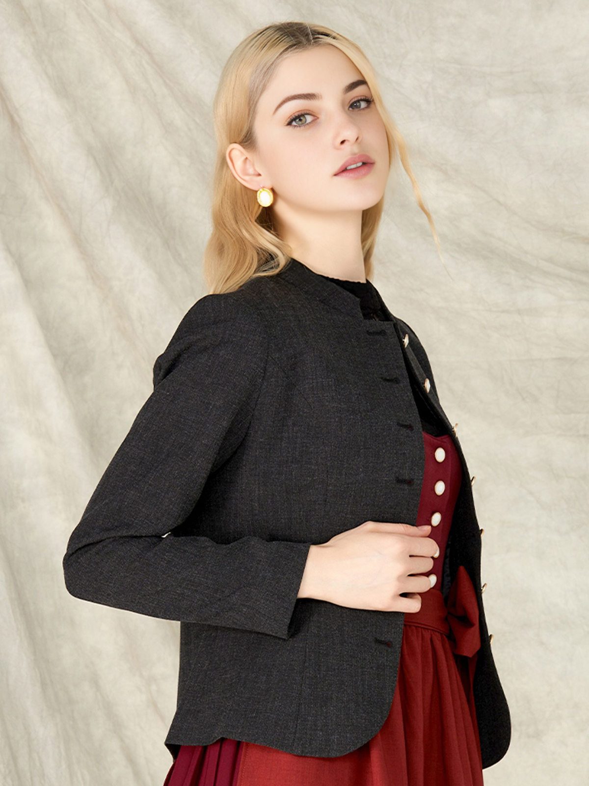 Dirndl Blau Weiß mit eleganter Jacke