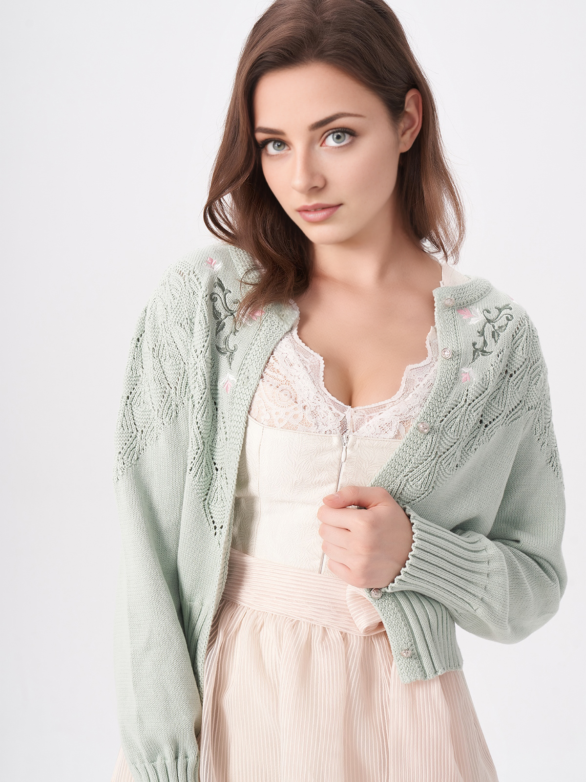 Dirndl in Grün mit Strickmuster