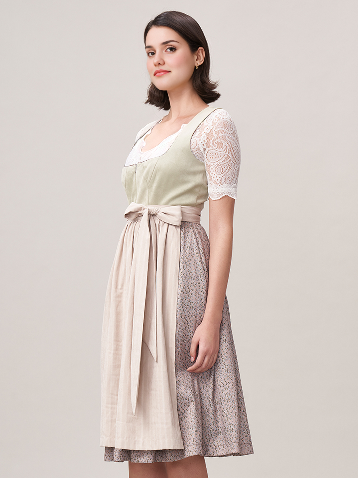 Moderne grüne Dirndl mit schlanker Silhouette